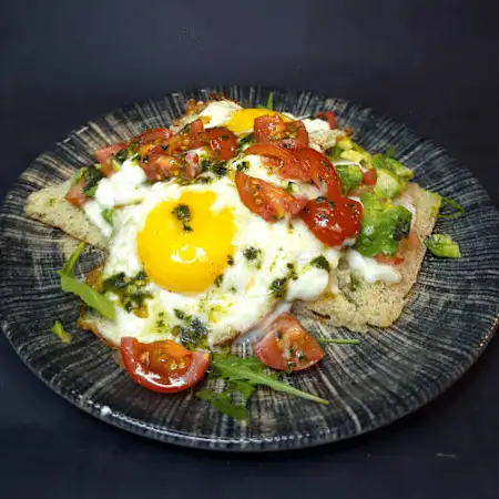 Закуска с песто и страчатела (NEW)